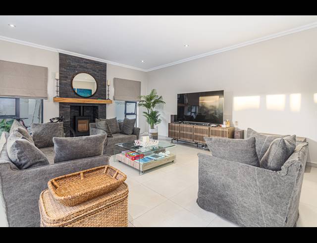 5 BEDROOM FREEHOLD FOR SALE IN SAGEWOOD